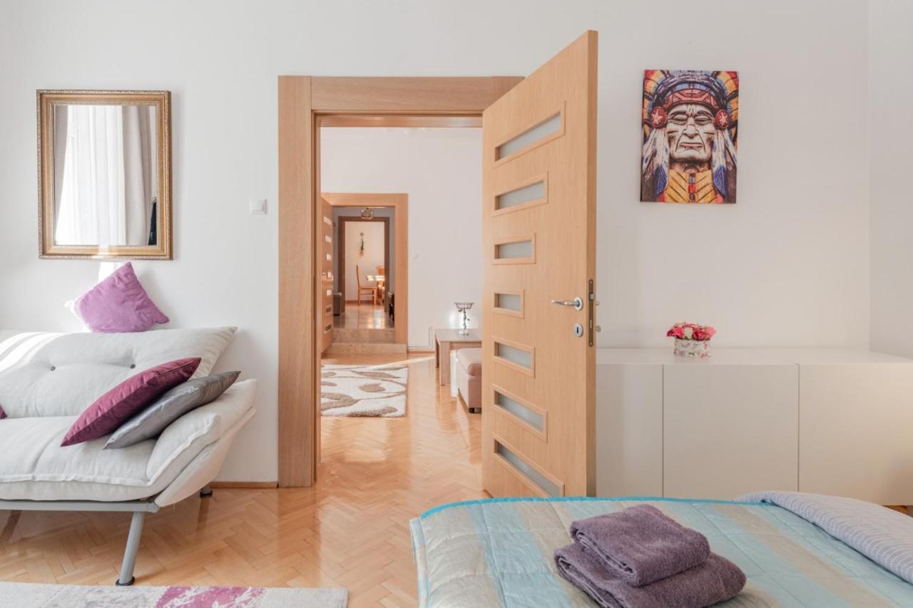 Apartamento Brasov Centrul Vechi - 67Sqm - 2Min To Counsel Square Exterior foto