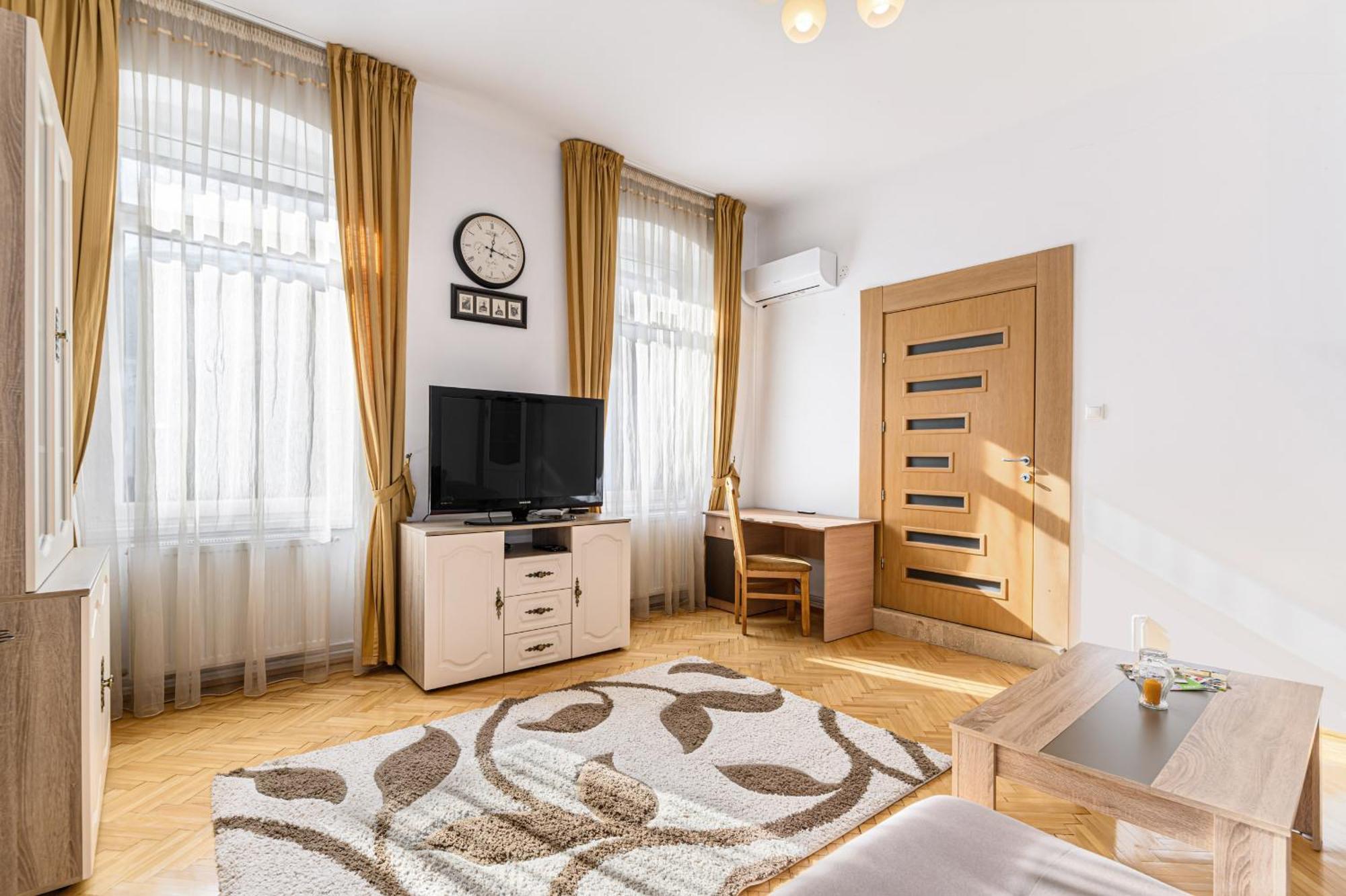 Apartamento Brasov Centrul Vechi - 67Sqm - 2Min To Counsel Square Exterior foto