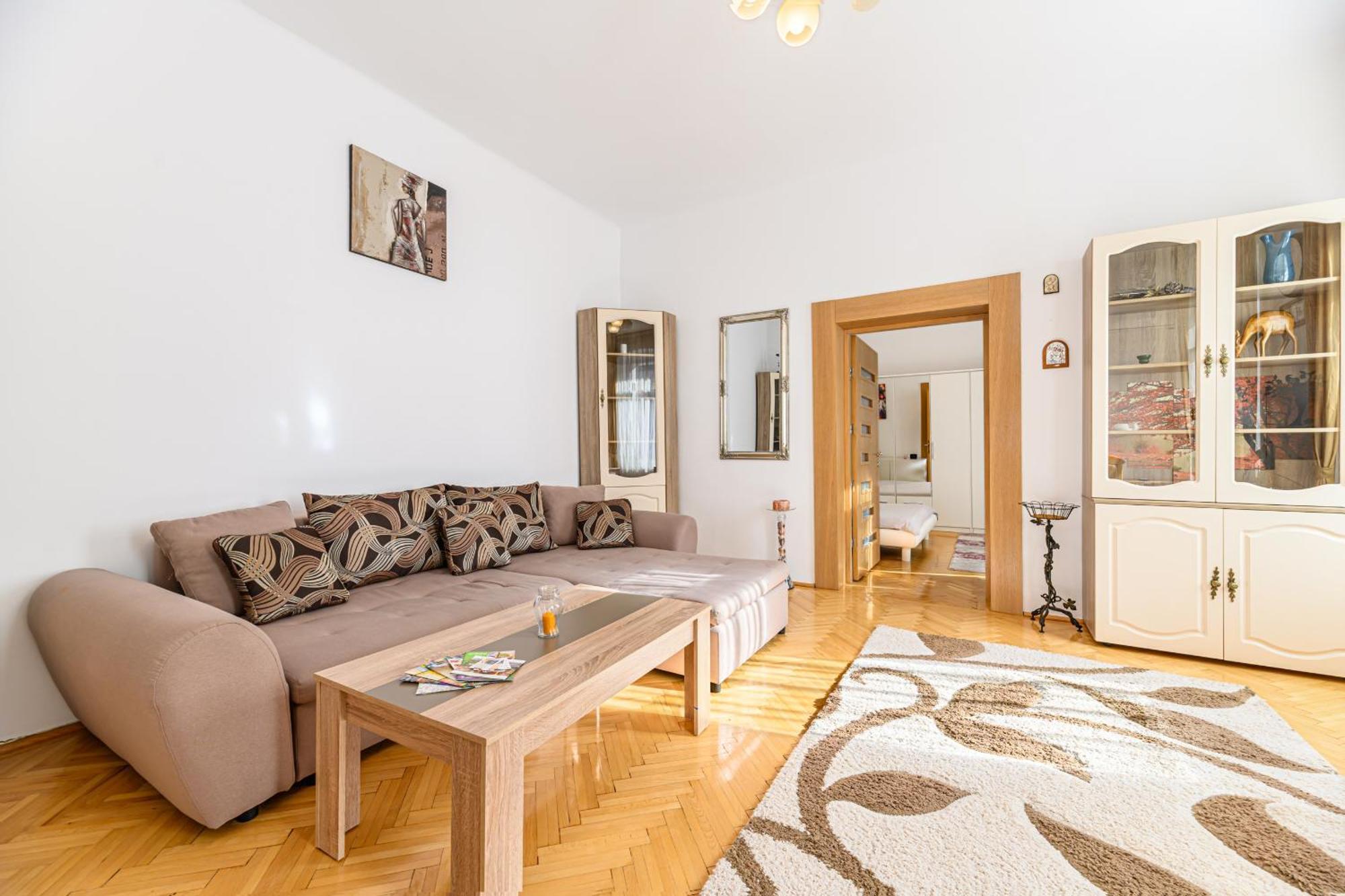 Apartamento Brasov Centrul Vechi - 67Sqm - 2Min To Counsel Square Exterior foto