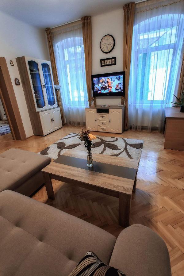 Apartamento Brasov Centrul Vechi - 67Sqm - 2Min To Counsel Square Exterior foto