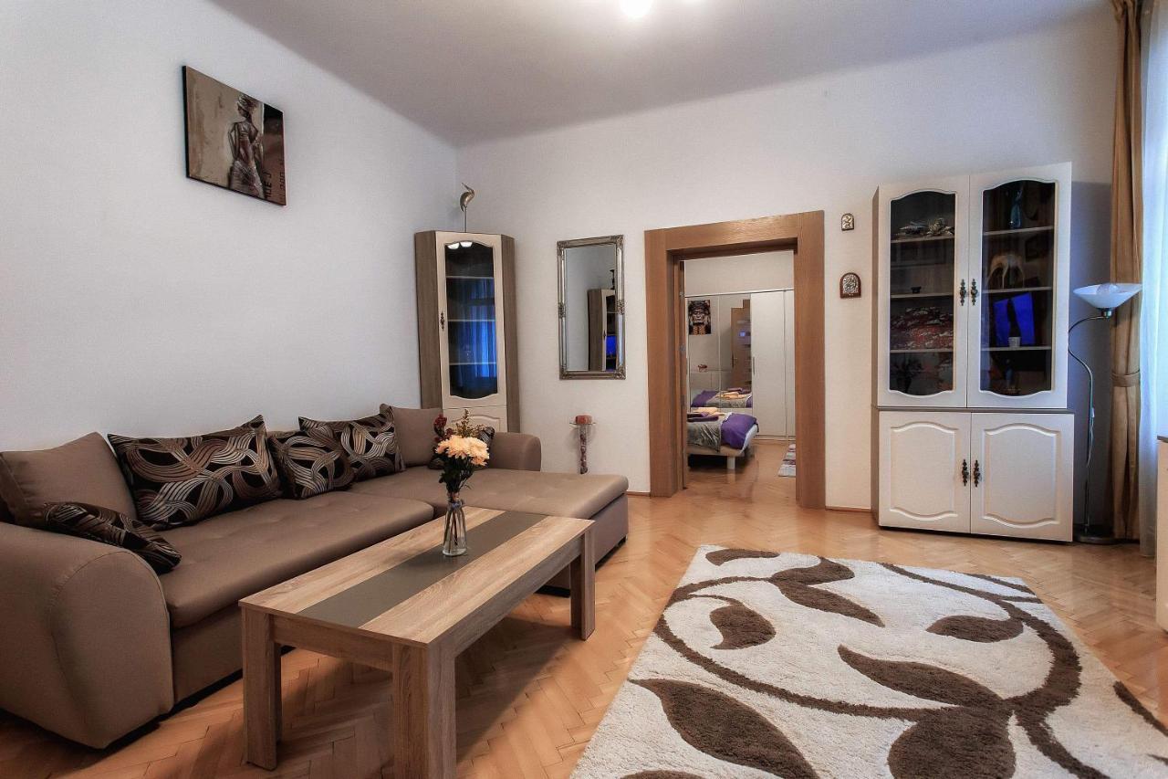 Apartamento Brasov Centrul Vechi - 67Sqm - 2Min To Counsel Square Exterior foto